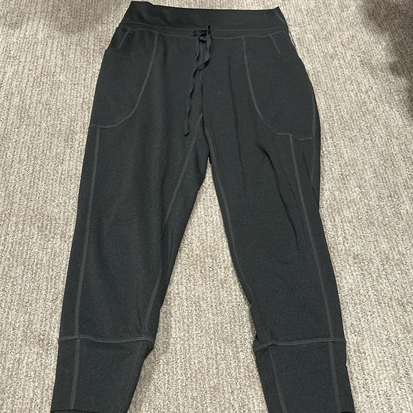 Fabletics workout/lounge leggings, size Small, worn once - Picture 1 of 1